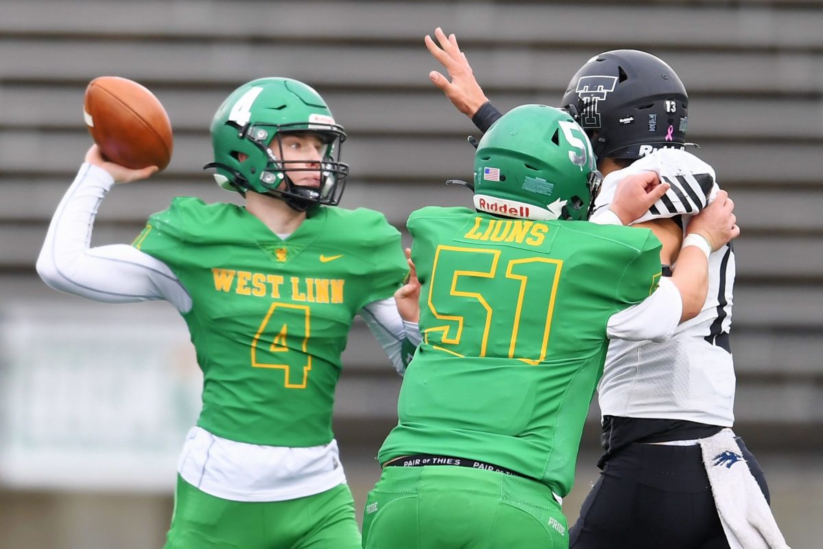 Tualatin.West-Linn.6A-football-semifinal.Leon-Neuschwander.63